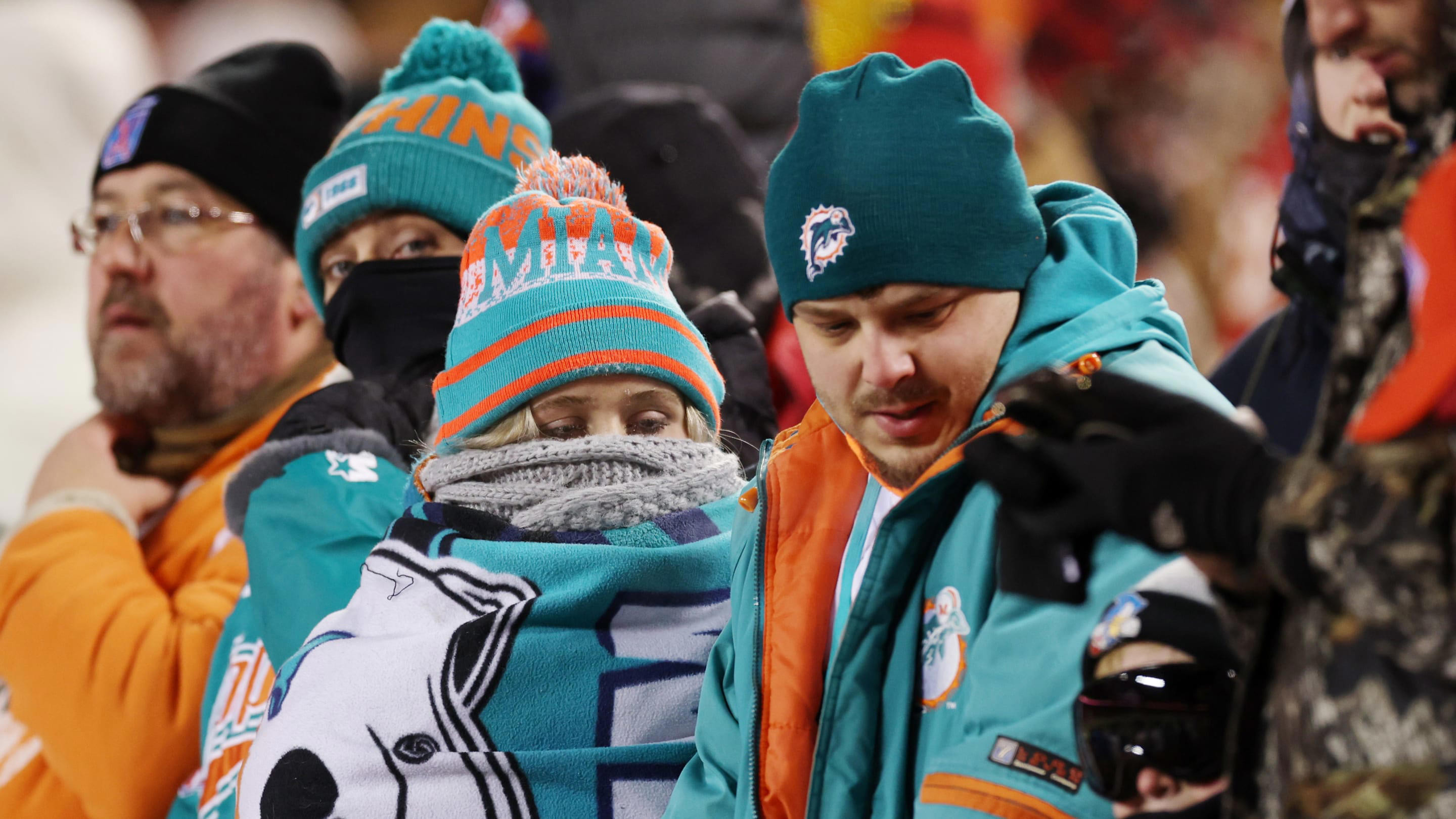 Freezing Cold Reality: Dolphins' Thanksgiving Nightmare Against Packers?