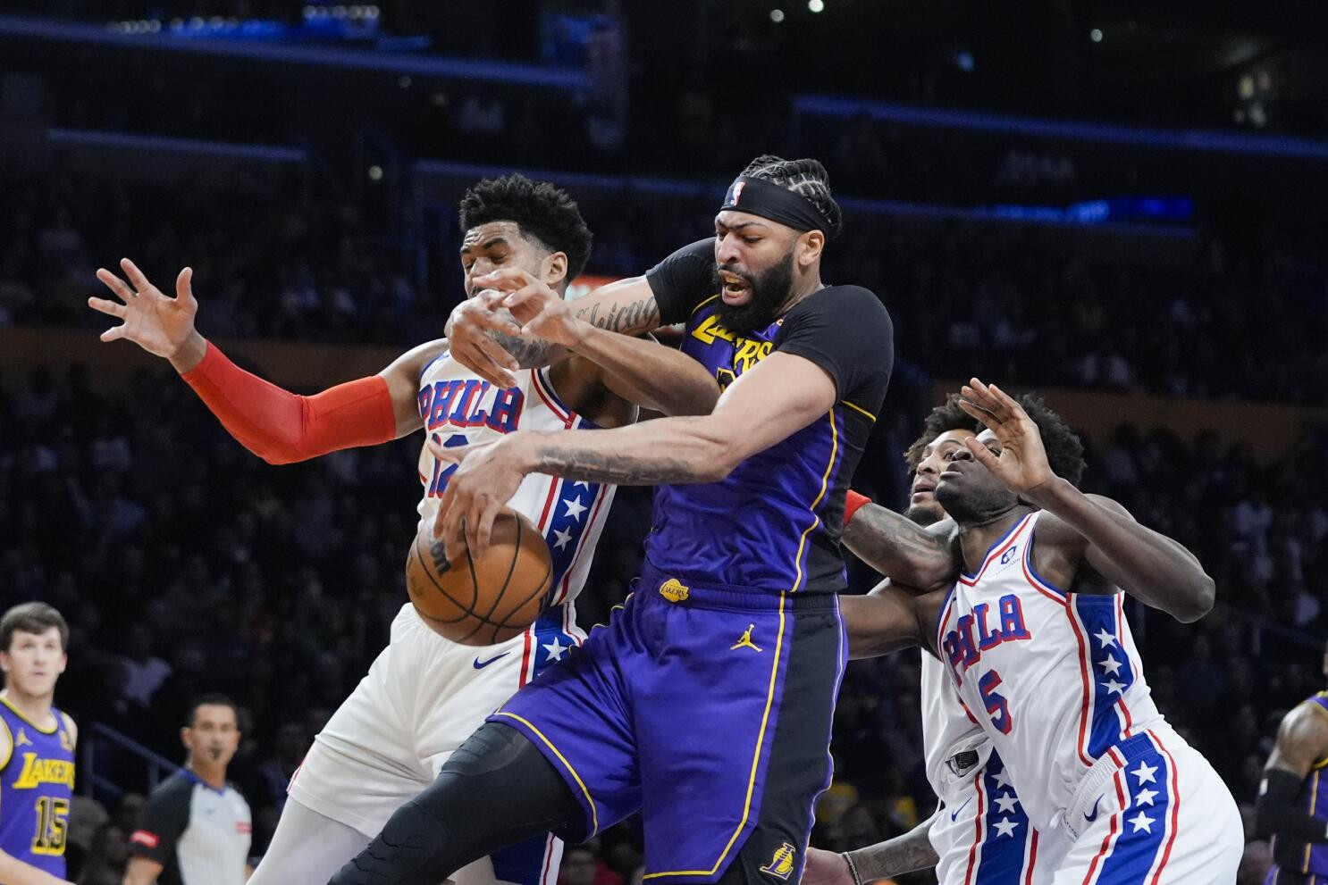Lakers Overcome Turnover Woes to Defeat 76ers, Tie Team Record for Three-Pointers