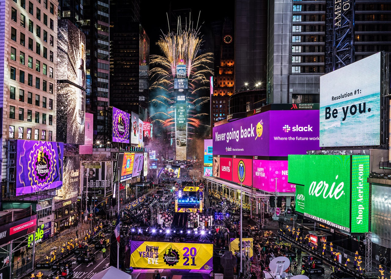 New Year's Eve 2025: What's Open, What's Closed, and Where to See the Northern Lights!