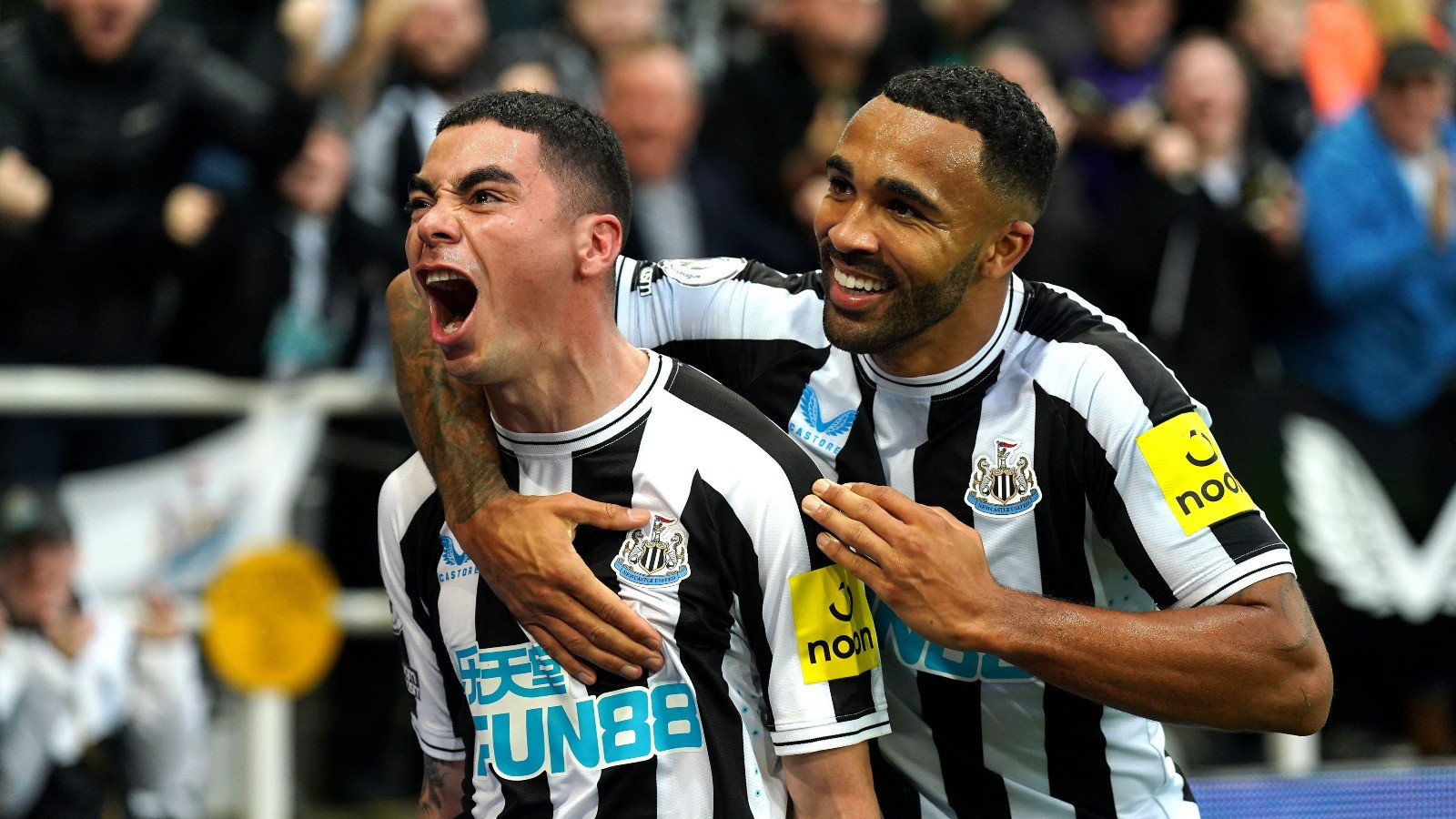 Newcastle United's Stunning 4-0 Victory Over Leicester City: Murphy's Double Leads Magpies to Dominant Win